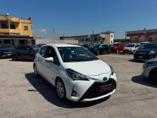 usato TOYOTA Yaris