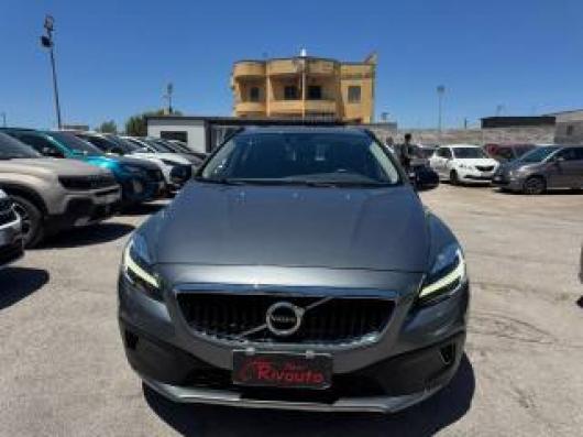 V40 Cross Country