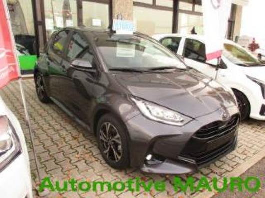 nuovo TOYOTA Yaris