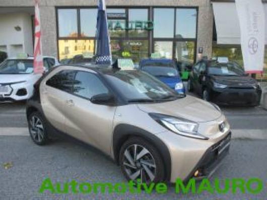 usato TOYOTA Aygo X