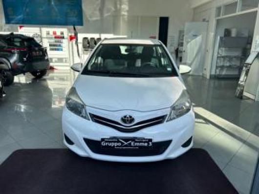 usato TOYOTA Yaris