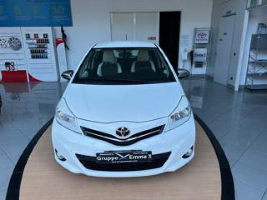 usato TOYOTA Yaris