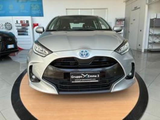 usato TOYOTA Yaris