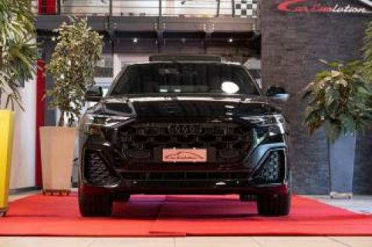usato AUDI Q8