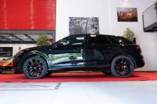 usato AUDI Q8