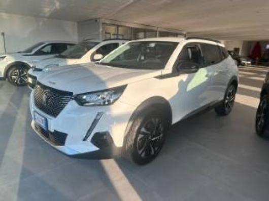 usato PEUGEOT 2008