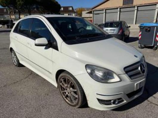usato MERCEDES B 180