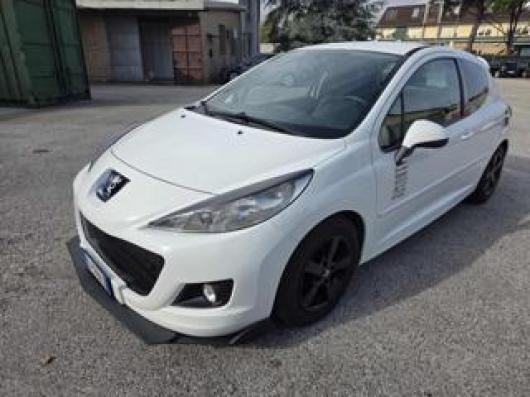 usato PEUGEOT 207