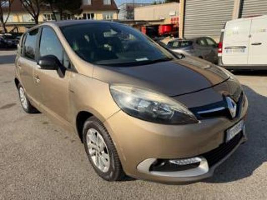 usato RENAULT Scenic