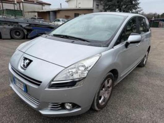 usato PEUGEOT 5008