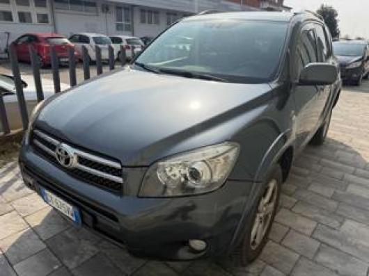 usato TOYOTA RAV 4 MY23