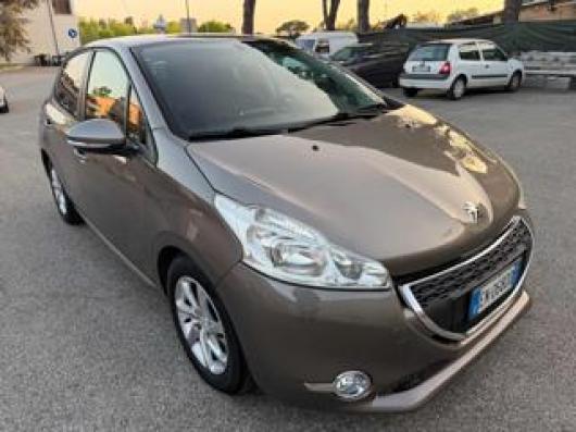 usato PEUGEOT 208