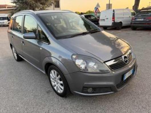 usato OPEL Zafira