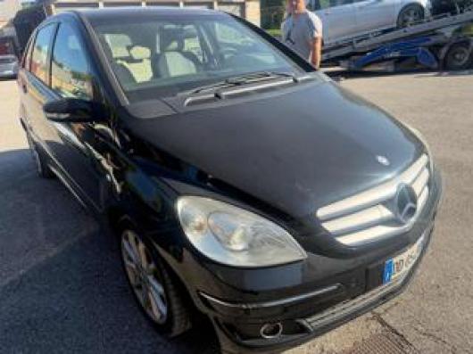 usato MERCEDES B 180