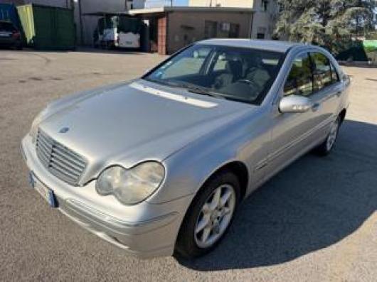usato MERCEDES C 200