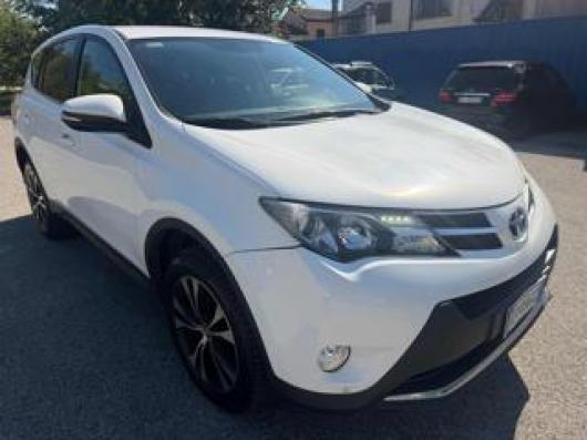 usato TOYOTA RAV 4 MY23
