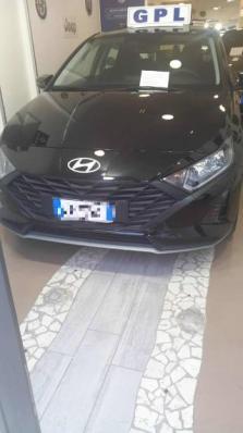 i20