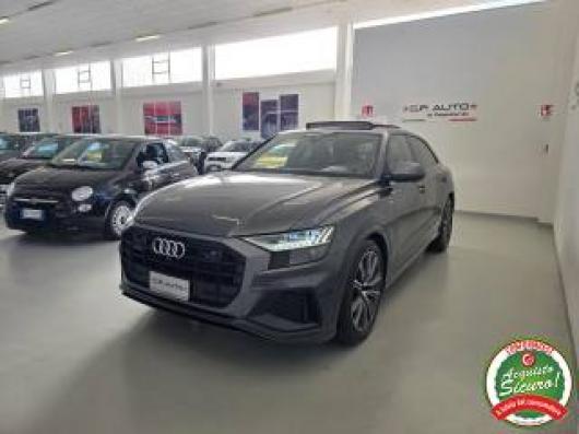 usato AUDI Q8