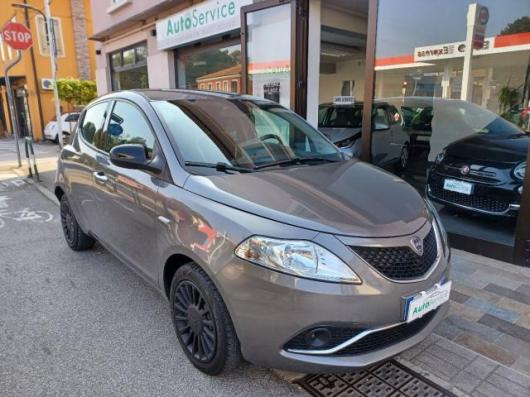 usato LANCIA Ypsilon