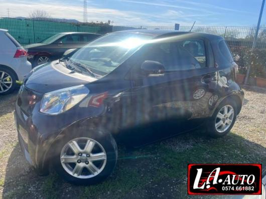 usato TOYOTA iQ