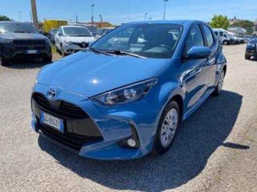 usato TOYOTA Yaris