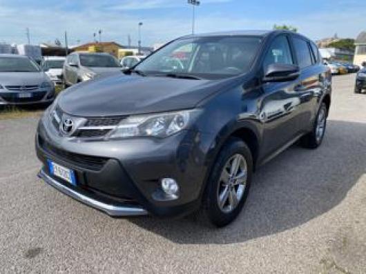 usato TOYOTA RAV 4 MY23