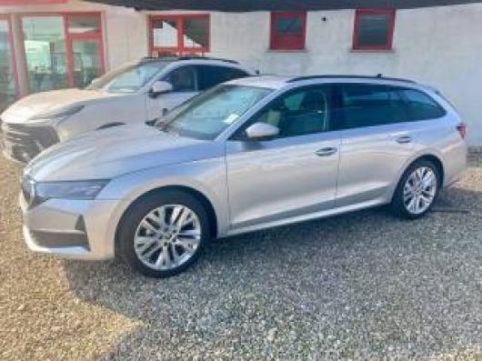 Km 0 SKODA Octavia