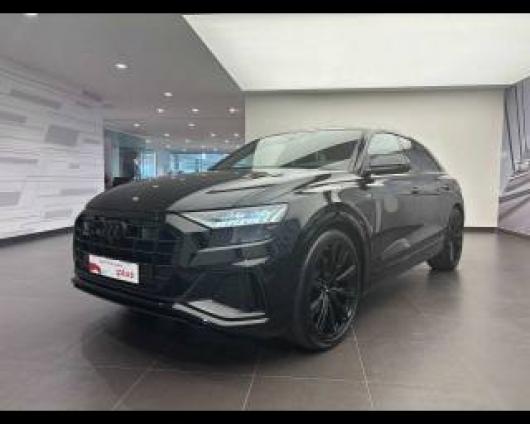 usato AUDI Q8