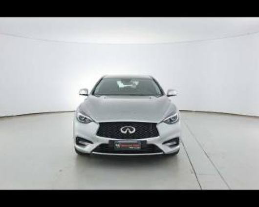 usato INFINITI Q30