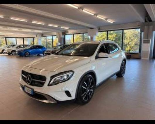 usato MERCEDES GLA 180