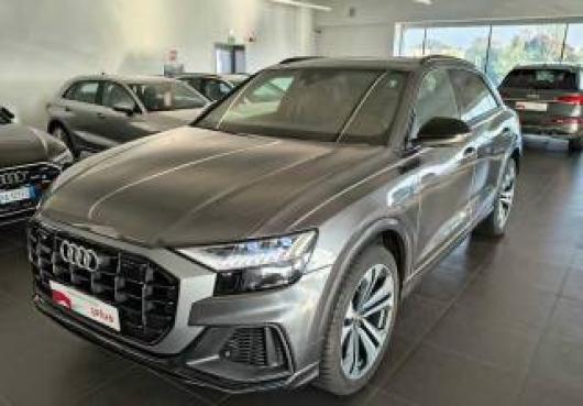 usato AUDI Q8