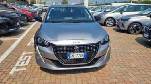 usato PEUGEOT 208