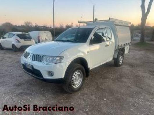 usato MITSUBISHI L200