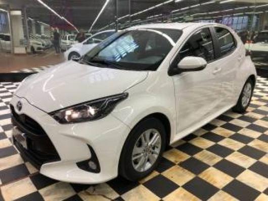 usato TOYOTA Yaris