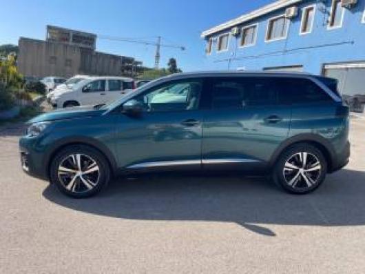usato PEUGEOT 5008