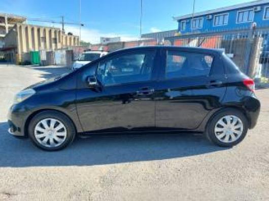 usato TOYOTA Yaris