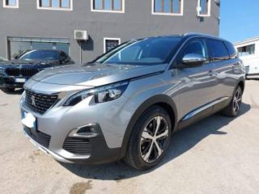 usato PEUGEOT 5008
