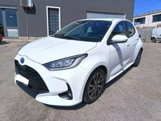 usato TOYOTA Yaris