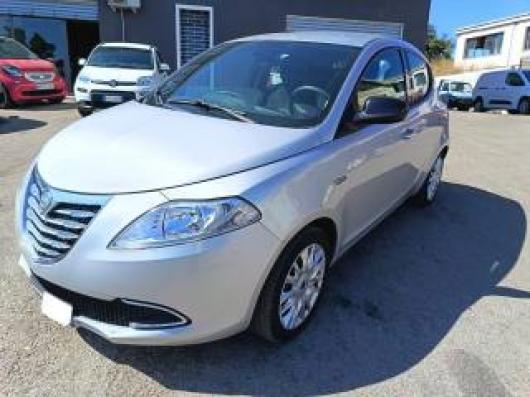 usato LANCIA Ypsilon