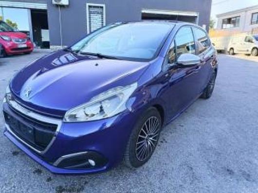usato PEUGEOT 208