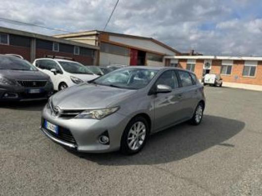 usato TOYOTA Auris