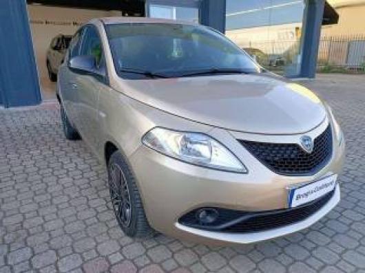 usato LANCIA Ypsilon