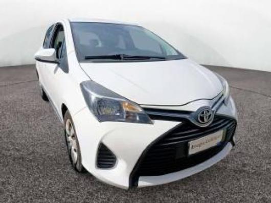 usato TOYOTA Yaris