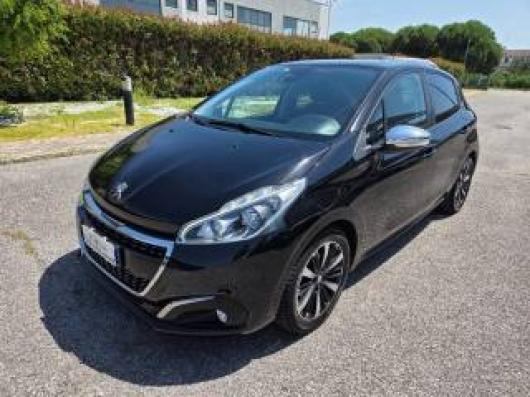 usato PEUGEOT 208