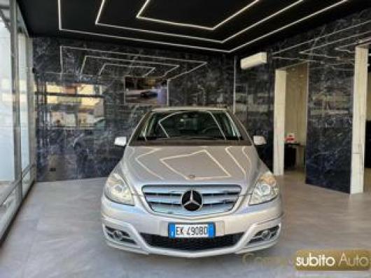 usato MERCEDES B 200