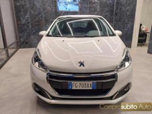 usato PEUGEOT 208