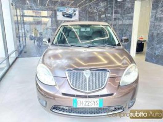 usato LANCIA Ypsilon
