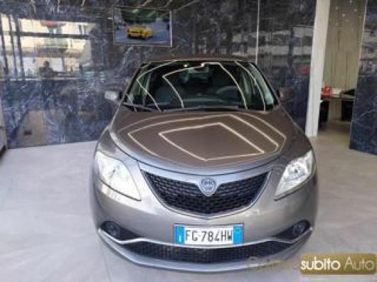 usato LANCIA Ypsilon
