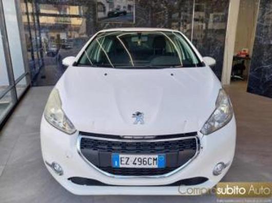 usato PEUGEOT 208