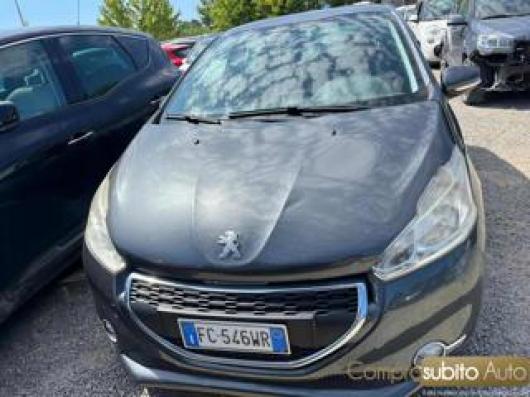 usato PEUGEOT 208